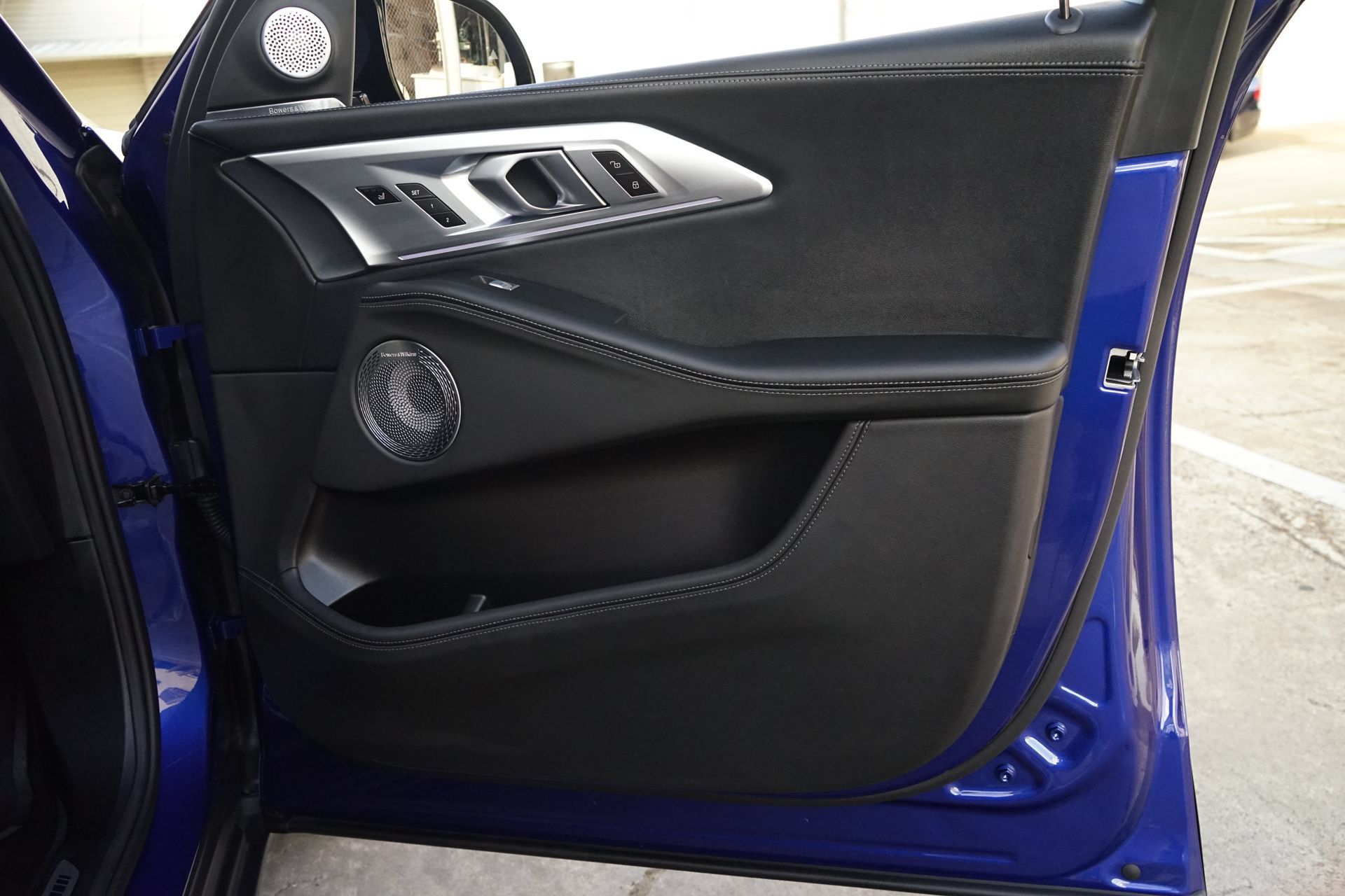 Used 2025 BMW XM w/ M Driver's Package AWD/4WD image 26