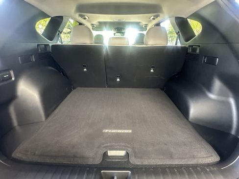 Used 2025 Hyundai Tucson SEL FWD image 25