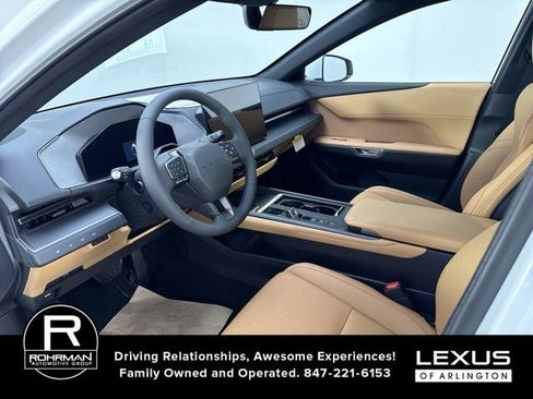 New 2026 Lexus ES 350e FWD image 4