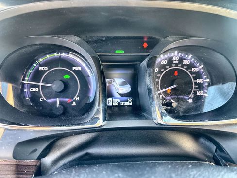 Used 2014 Toyota Avalon Limited w/ Technology Package FWD image 10