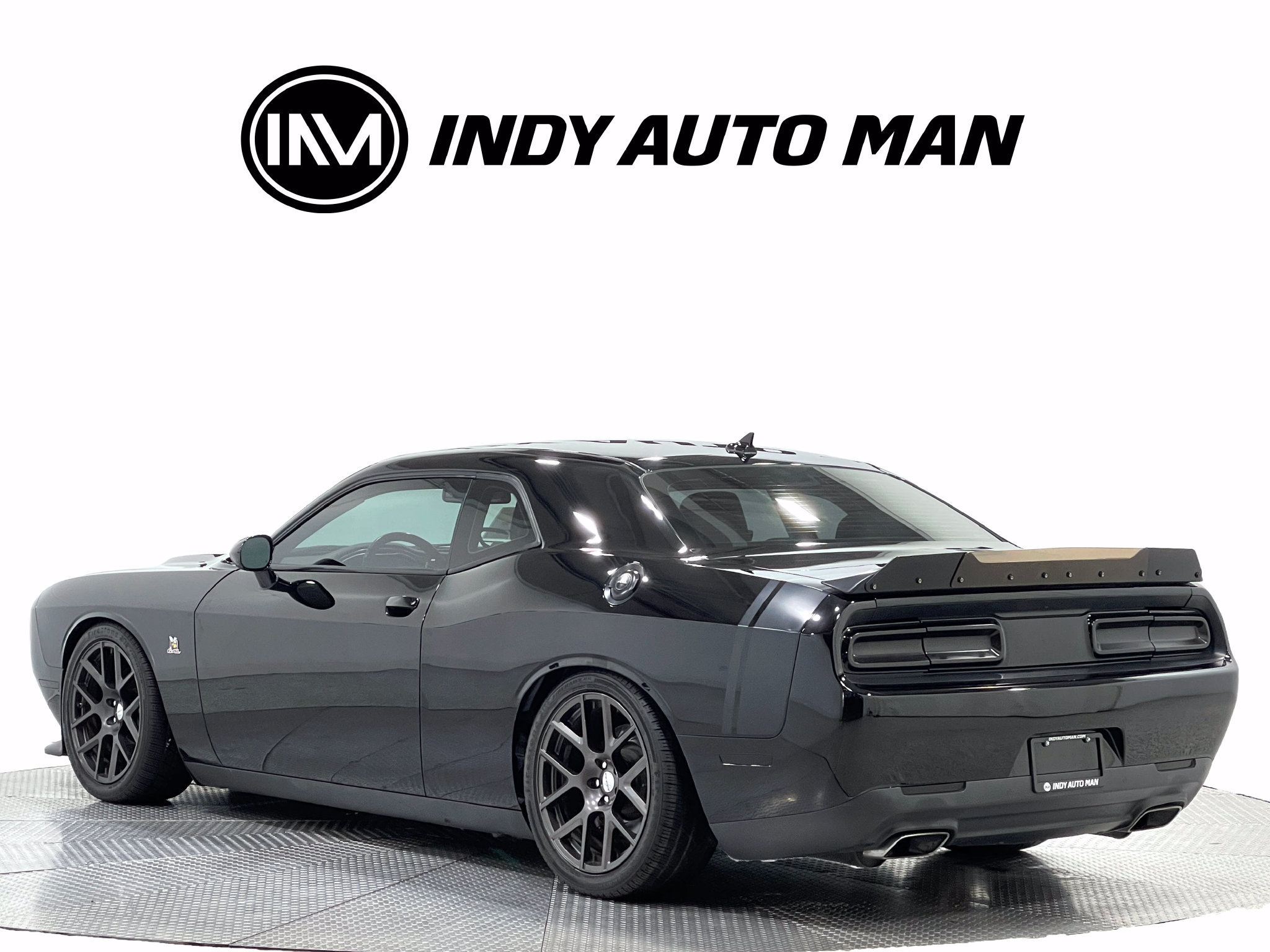 Used 2016 Dodge Challenger R/T Scat Pack w/ Leather Interior Group RWD image 6