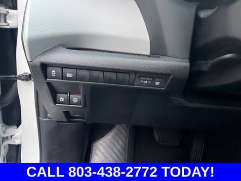 Used 2026 Toyota Sienna XLE FWD image 32