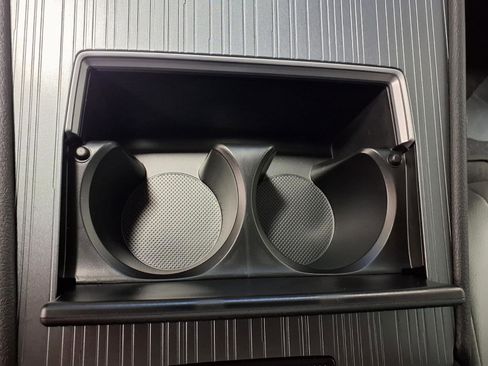 New 2026 Toyota Sienna XLE image 18