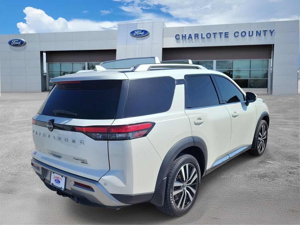 Used 2023 Nissan Pathfinder Platinum AWD/4WD image 4