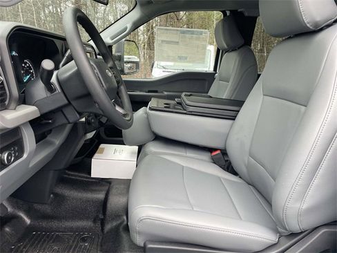 New 2026 Ford F550 4x4 Supercab Super Duty image 14