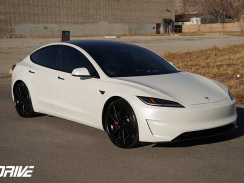 Used 2024 Tesla Model 3 Performance image 2