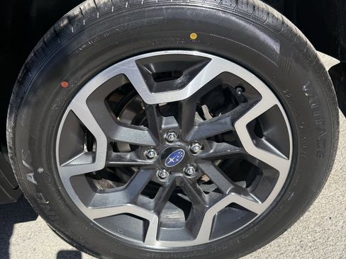 Used 2017 Subaru Crosstrek 2.0i Limited AWD/4WD image 9