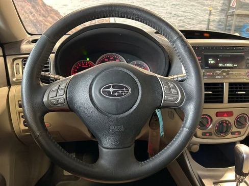 Used 2010 Subaru Impreza 2.5i Premium image 6