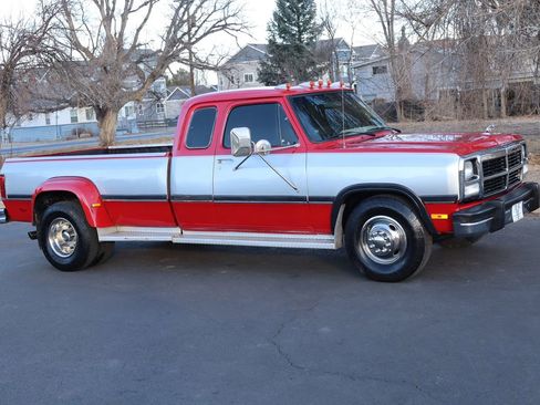 Used 1993 Dodge D/W Truck 350 image 2