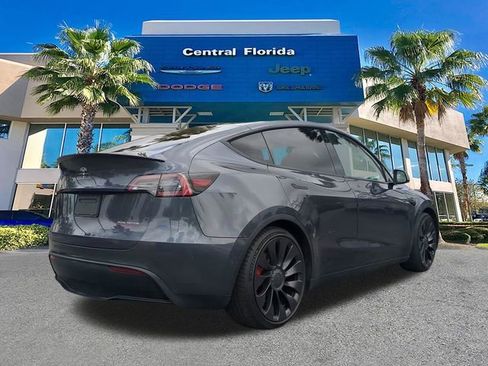 Used 2022 Tesla Model Y Performance image 5