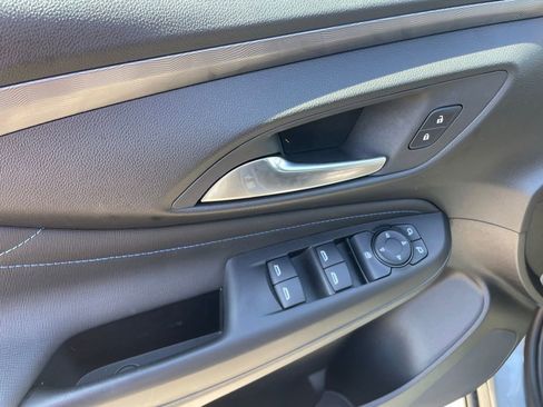 Used 2025 Buick Envista Sport Touring w/ Convenience I Package image 12