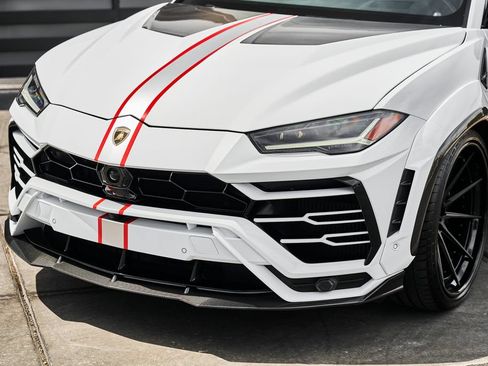 Used 2021 Lamborghini Urus AWD/4WD image 6