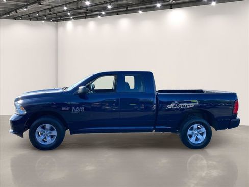 Used 2019 RAM 1500 Express AWD/4WD image 4
