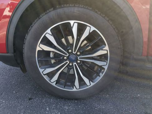 Used 2022 Ford Escape SE w/ SE Sport Appearance Package image 26