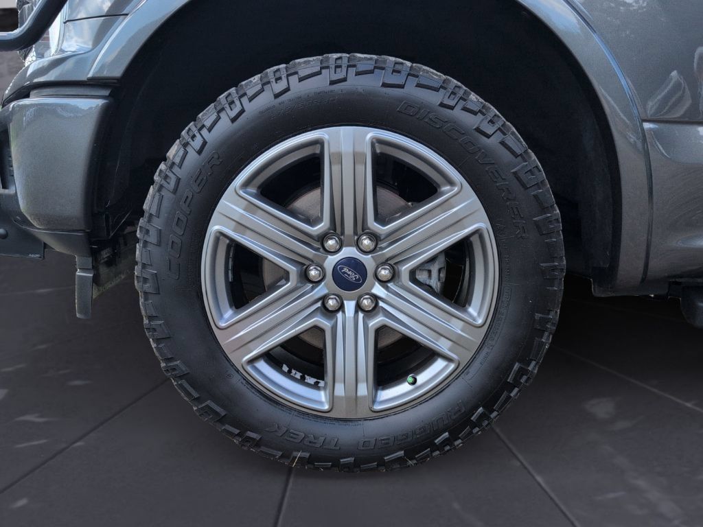 Used 2019 Ford F150 Lariat w/ Equipment Group 502A Luxury AWD/4WD image 28