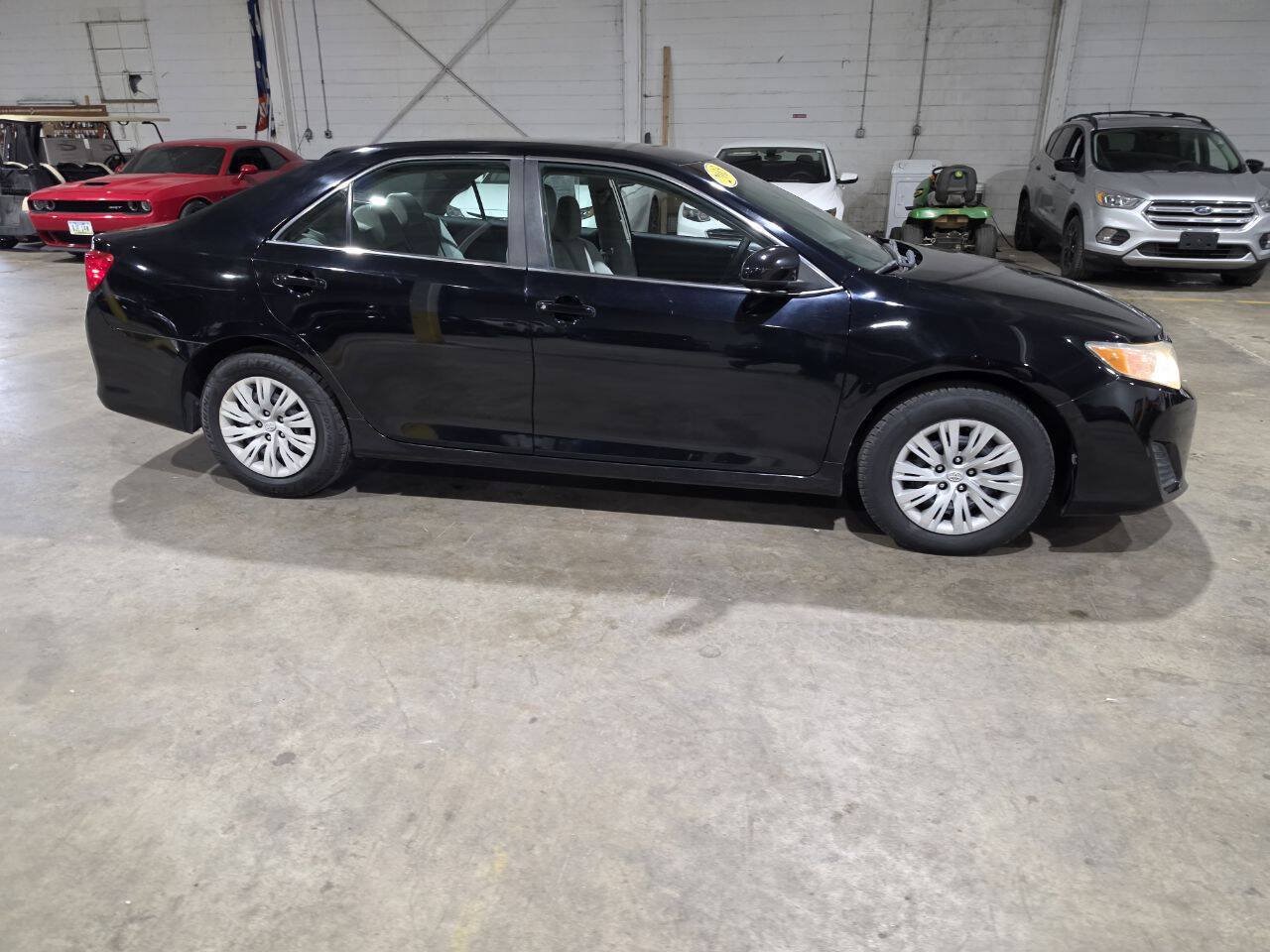 Used 2013 Toyota Camry FWD image 13