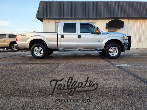 Used 2015 Ford F250 XLT w/ XLT Value Package image 1