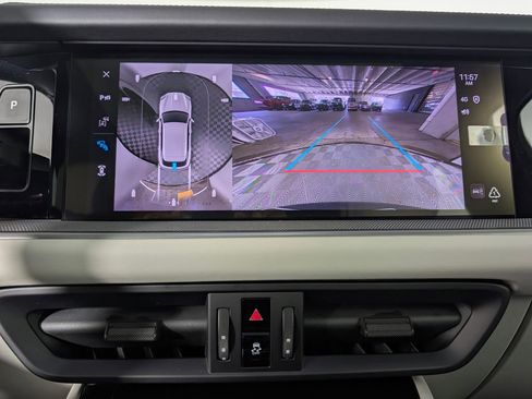 Certified 2025 Porsche Cayenne image 30