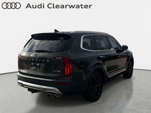 Used 2020 Kia Telluride SX w/ Towing Package FWD image 3