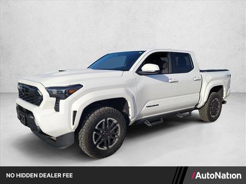 Used 2025 Toyota Tacoma TRD Sport AWD/4WD image 1