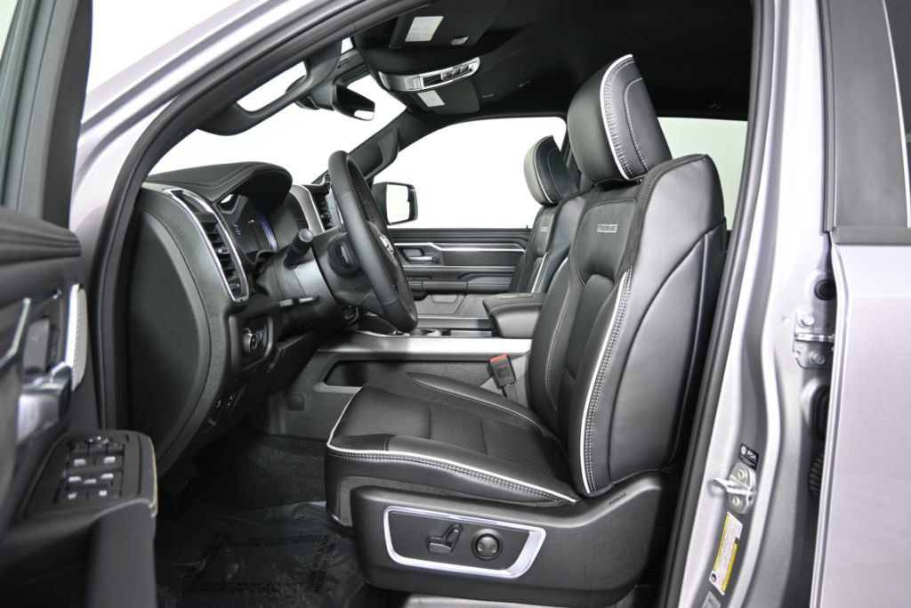 Used 2026 RAM 1500 Laramie w/ Night Edition AWD/4WD image 21