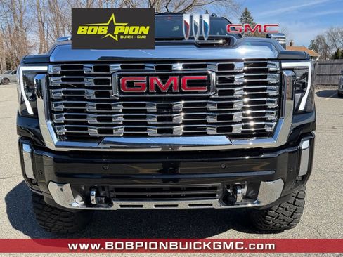 New 2026 GMC Sierra 2500 Denali w/ Denali Reserve Package image 8