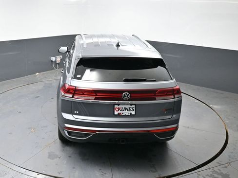 Used 2025 Volkswagen Atlas Cross Sport SE image 52