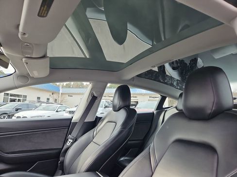Used 2020 Tesla Model 3 Performance image 18
