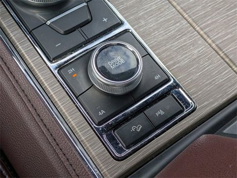 Used 2024 Ford Expedition Max Limited image 28