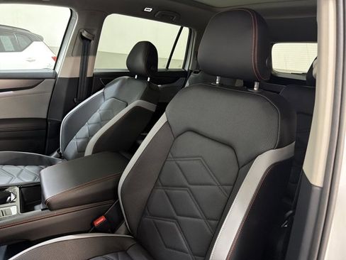 New 2026 Volkswagen Atlas Peak Edition AWD/4WD image 14