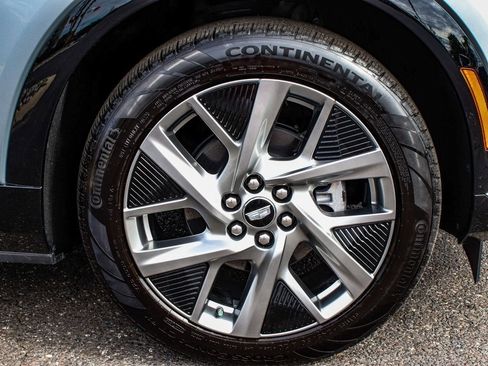 Used 2025 Cadillac Optiq Luxury 1 image 7