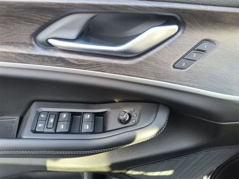 New 2025 Jeep Grand Cherokee L Limited image 13