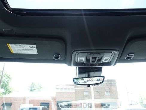 Used 2024 GMC Sierra 1500 AT4 w/ Technology Package AWD/4WD image 50