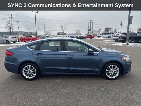 Used 2019 Ford Fusion SE image 8