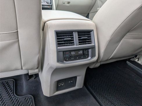 Used 2018 Volkswagen Atlas SEL Premium image 14