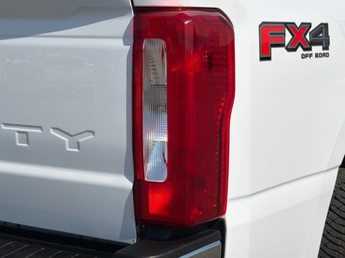 Used 2024 Ford F250 XLT AWD/4WD image 33