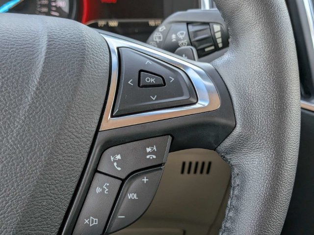 Used 2019 Ford Edge Titanium w/ Class II Trailer Tow Package AWD/4WD image 27