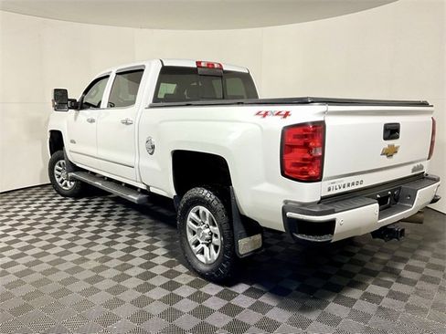 Used 2016 Chevrolet Silverado 3500 High Country image 11