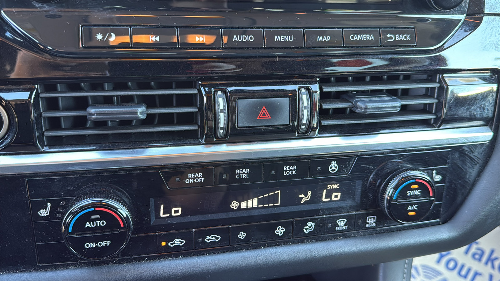 Certified 2024 Nissan Pathfinder SL AWD/4WD image 16
