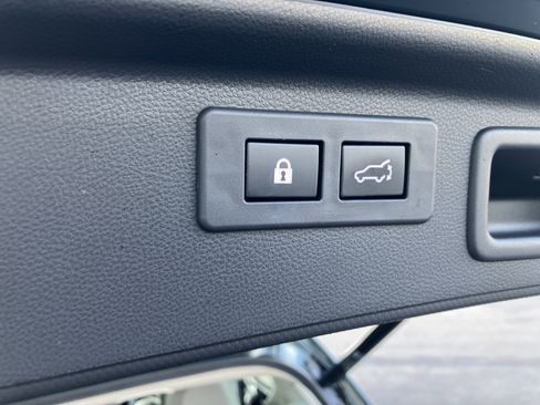 Used 2023 Subaru Forester Limited image 22