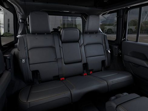 New 2026 Jeep Wrangler Unlimited Sahara AWD/4WD image 15