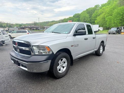Used 2017 RAM 1500 ST w/ SXT Appearance Group AWD/4WD image 2