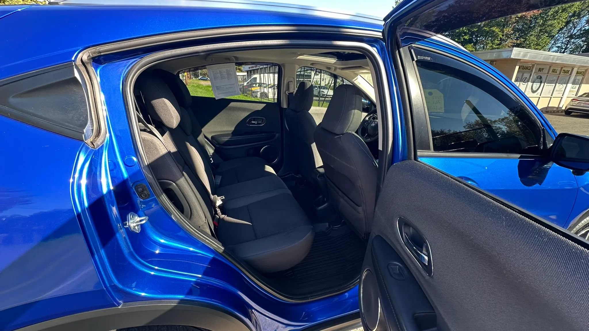 Used 2022 Honda HR-V EX image 32