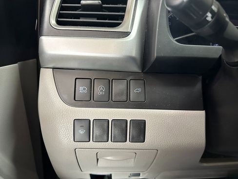 Used 2019 Toyota Highlander XLE image 20