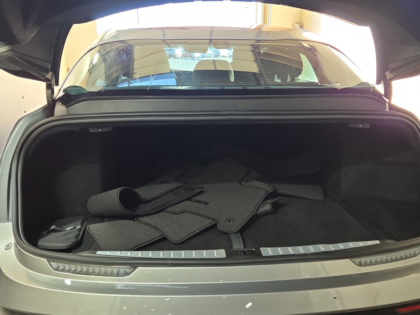 Used 2023 Lucid Air Touring AWD/4WD image 14