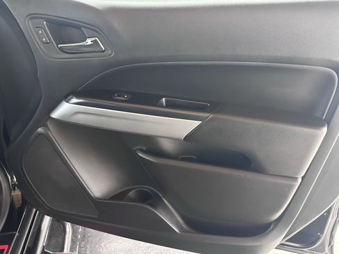 Used 2020 Chevrolet Colorado LT image 27