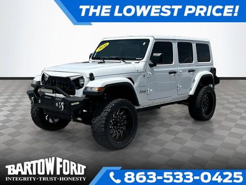 Used 2020 Jeep Wrangler Unlimited Sahara AWD/4WD image 1