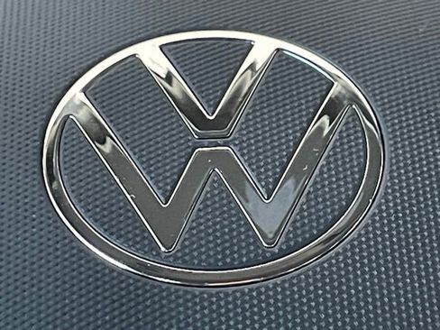 Used 2025 Volkswagen Atlas SE FWD image 10