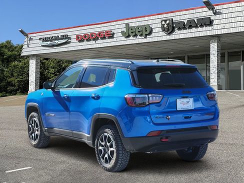 New 2025 Jeep Compass Trailhawk image 5