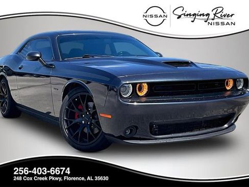 Used 2019 Dodge Challenger R/T w/ Driver Convenience Group RWD image 1